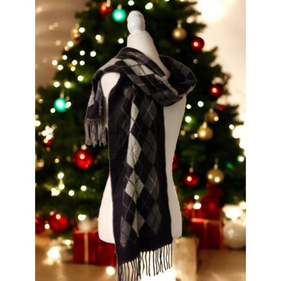 Stafford New with Tags 100% Acrylic Super Soft Unisex Scarf - Picture 1 of 11